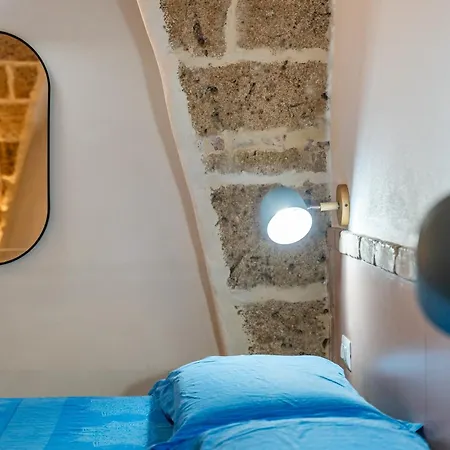 Carlotta Apartment *